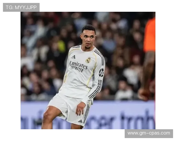 特伦特·亚历山大-阿诺德对比阿什拉夫：组织与速度差异